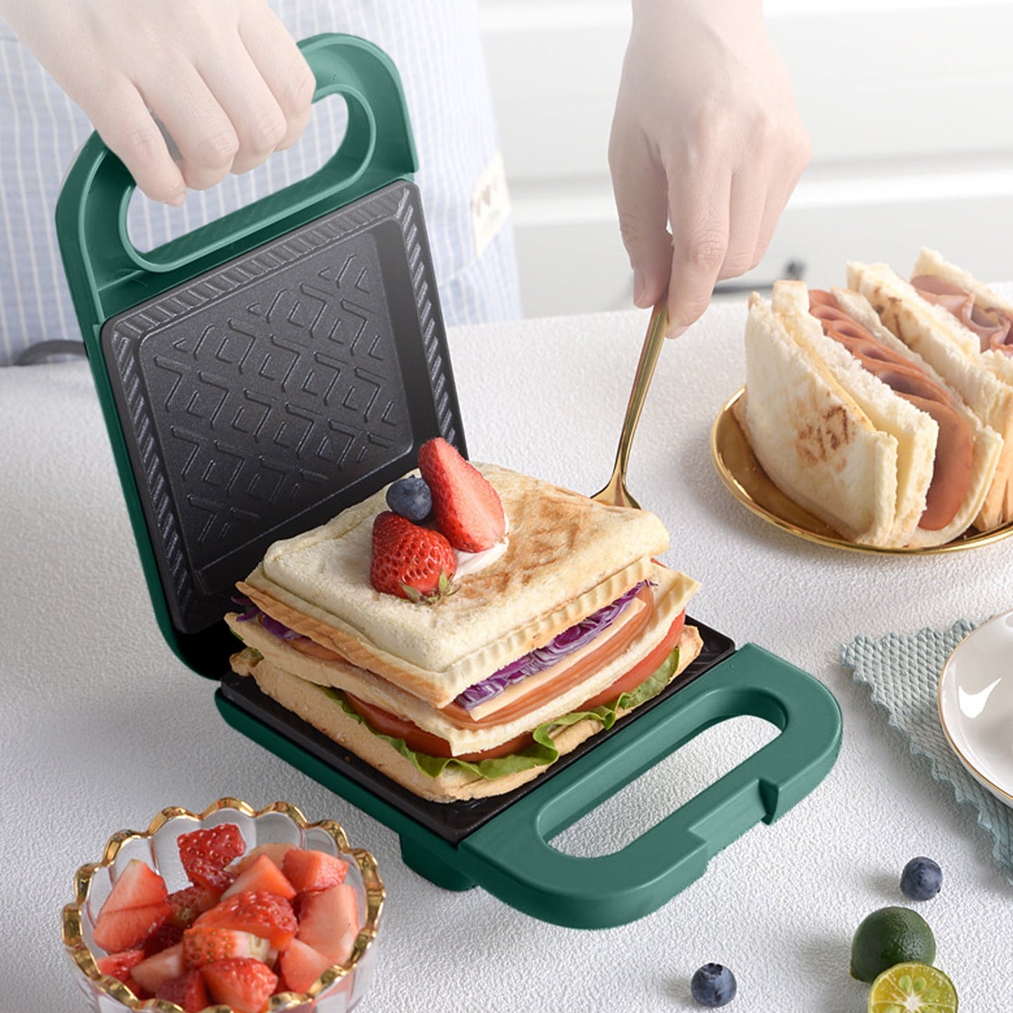Mini Waffle Maker Machine,Sandwich Iron Maker Press Toaster Grilled Cheese Breakfast,Compact Design LED V1189-LWWAL-20260401-06115