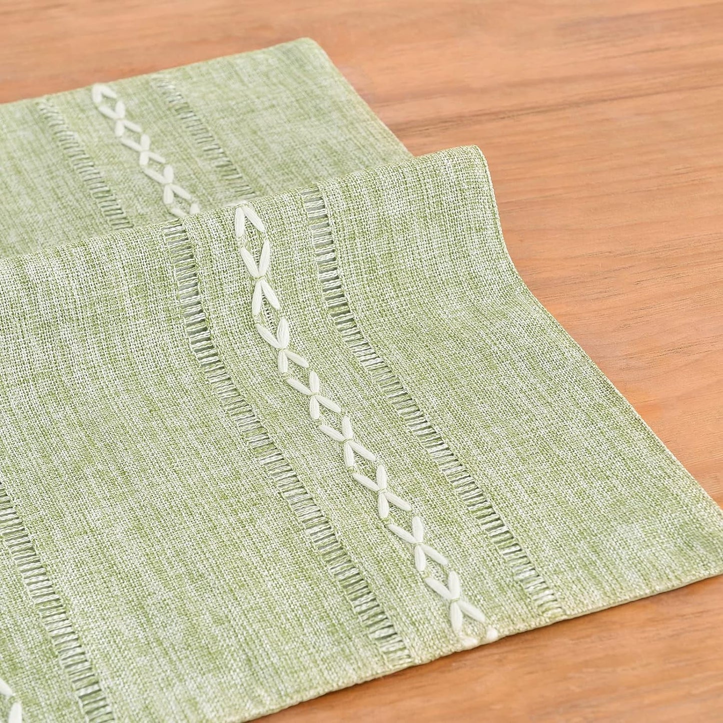 Sage Green Placemats Set of 4 - Washable Fabric Table Placemats, 35 x 48 cm V1189-WXFWAL-20260319-00306