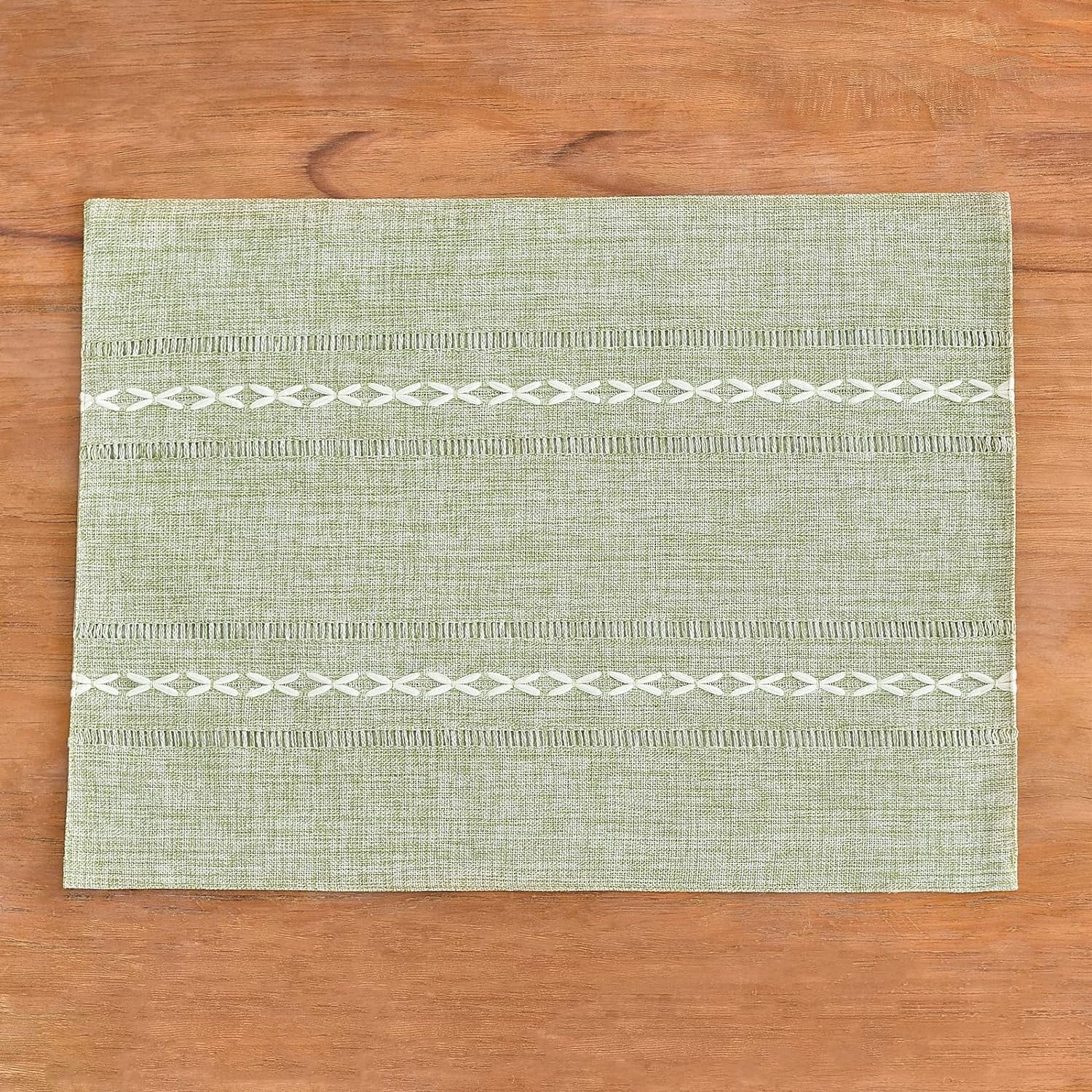 Sage Green Placemats Set of 4 - Washable Fabric Table Placemats, 35 x 48 cm V1189-WXFWAL-20260319-00306