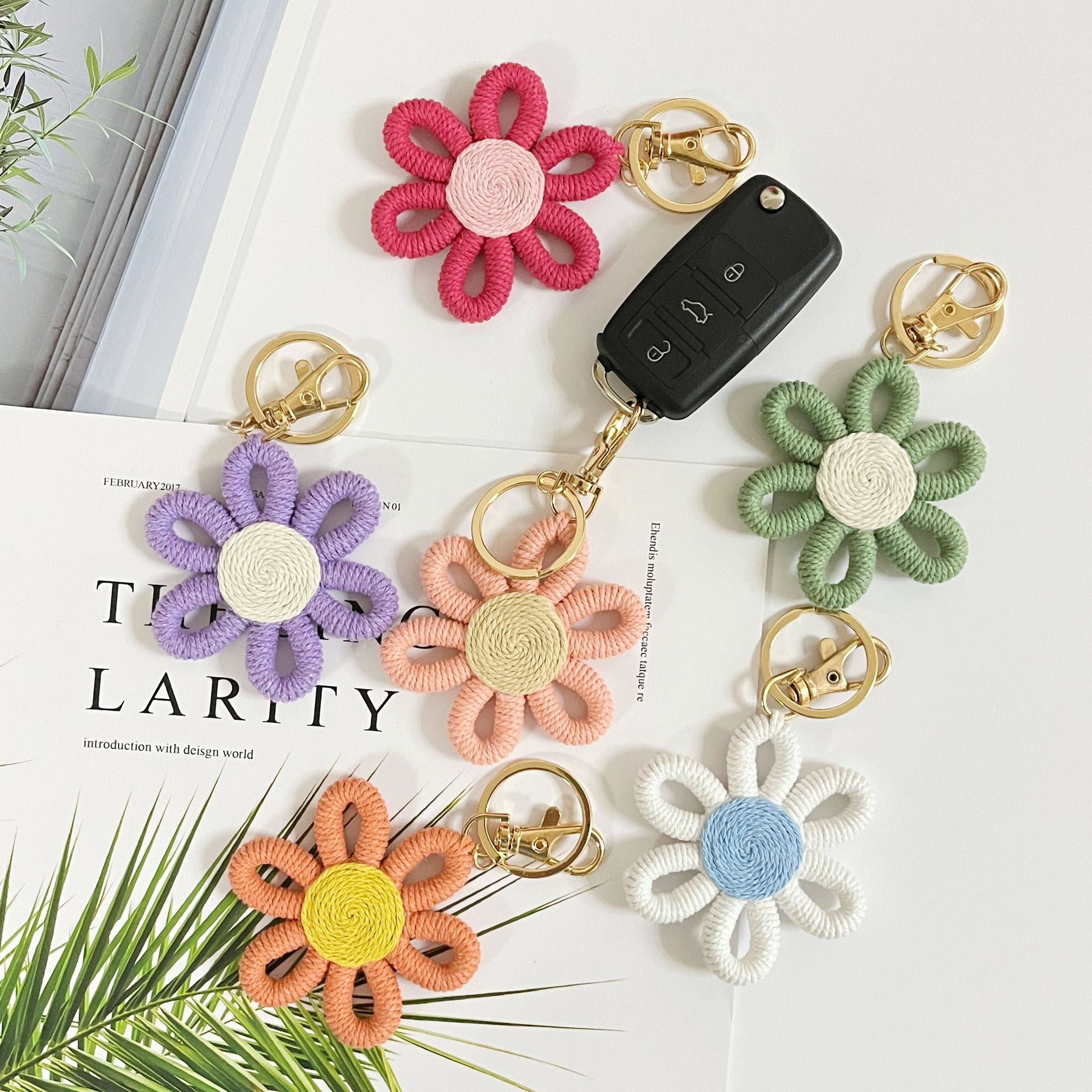12 Pcs Daisy Party Favors Boho Woven Flowers Keychains Daisy Keychain for Boho Themed Birthday Carnival Party V1192-AZ-W-0507