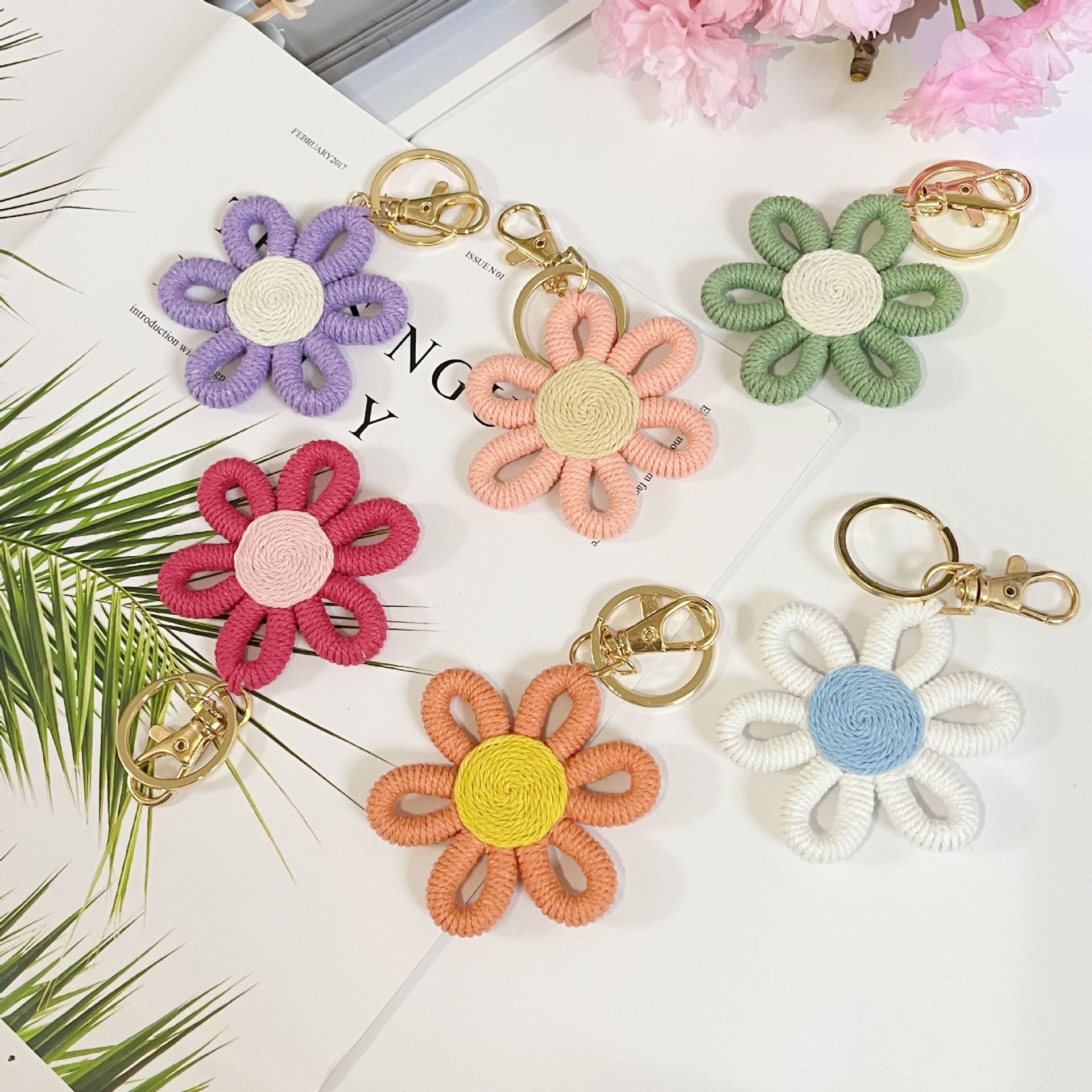 12 Pcs Daisy Party Favors Boho Woven Flowers Keychains Daisy Keychain for Boho Themed Birthday Carnival Party V1192-AZ-W-0507