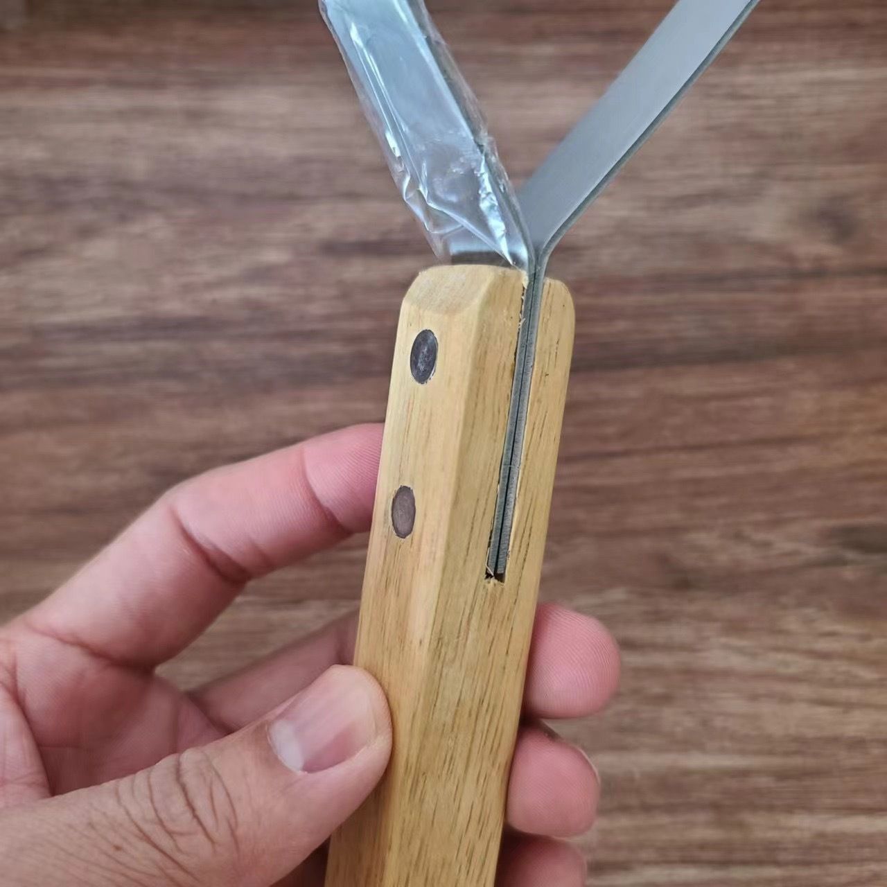 Scraper Fleshing Tool, Hide Scraper Flesher - Hide Tanning Kit, Leather Making Tools, Taxidermy Supplies V1192-AZ-W-0813
