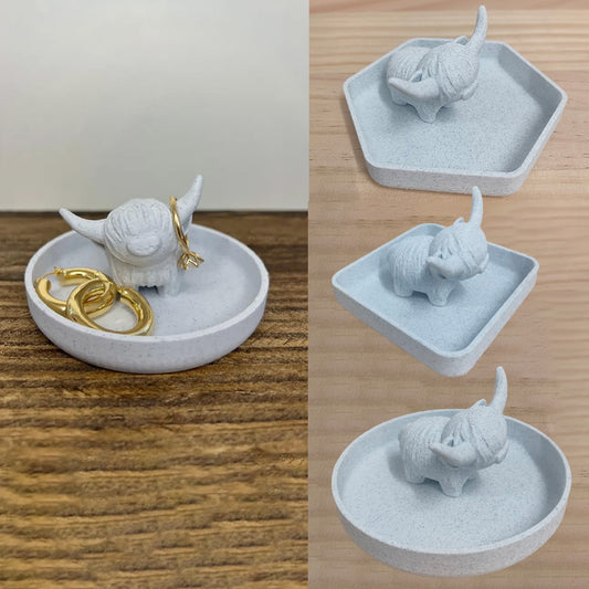 Highland Cow Ring Holder with Circular Dish Scottish Cow Statue Wedding Engagement Holder Calf Jewelry V1195-V3DOY000442B