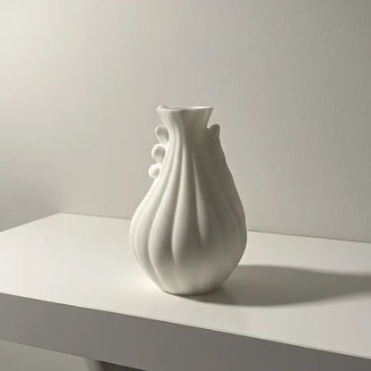 A Gentle Embrace from 3D Printing - White Vase V1195-VYY0060