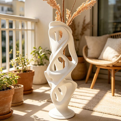 3D-printed vases: Unique and personalized items to decorate dining tables. White. V1195-VYY0078