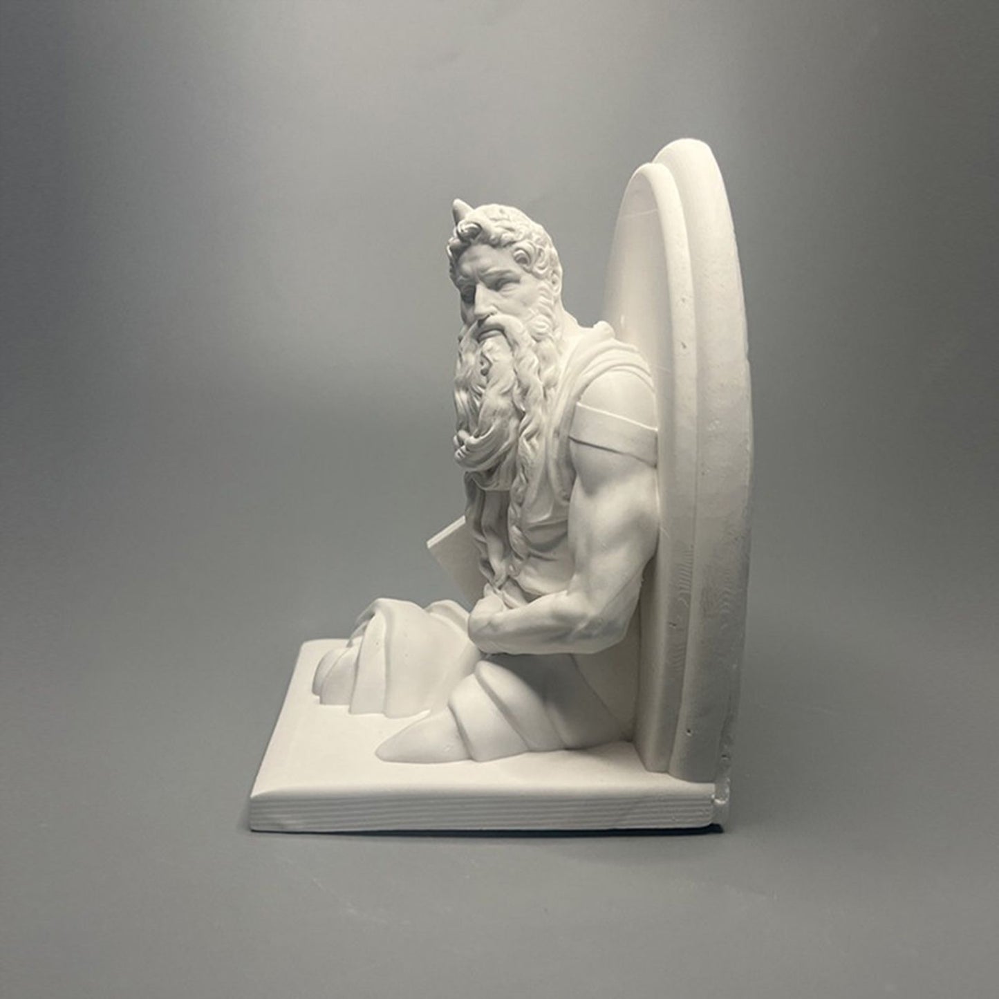Classic Moses Statue - High-Quality Plaster Sculpture of Prophet Moses with Tablets - Elegant White Art Decor V1199-DT-TB-SG003
