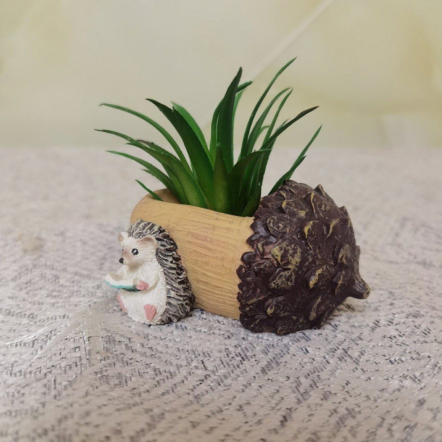 Creative Hedgehog Pinecone Resin Planter, Mini Succulent Pot for Indoor & Outdoor Garden Decor V1199-DT-TB-SZ008