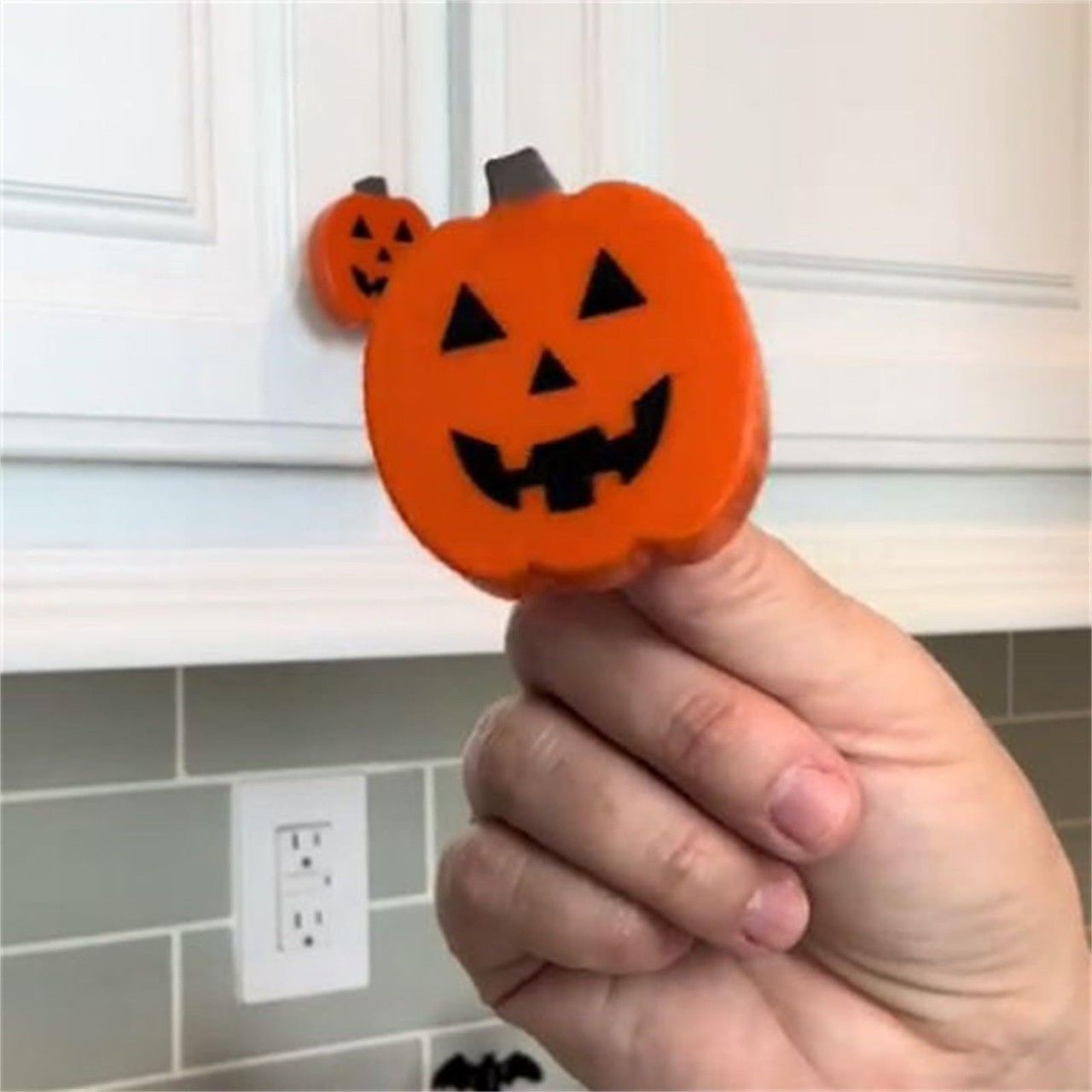 Christmas decorations-Skeleton door handle single piece V1221-CHRISTMAS-DECORATIONS-SKELETON-DOOR-HANDLE-SINGLE-PIECE