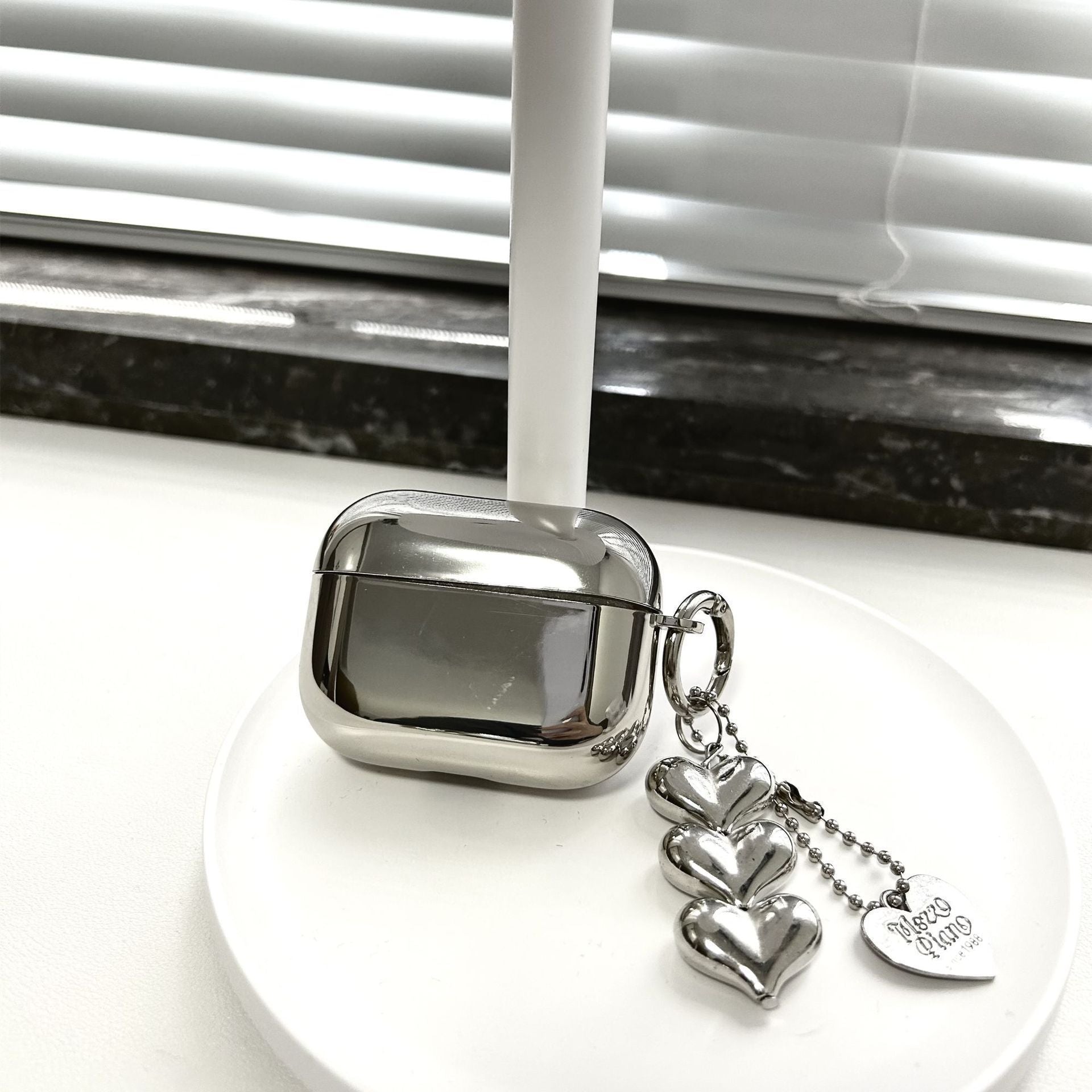 Electroplated 3D Heart + Bracelet Apple AirPods Pro 2 V1221-ELECTROPLATED-3D-HEART-BRACELET-APPLE-AIRPODS-PRO-2