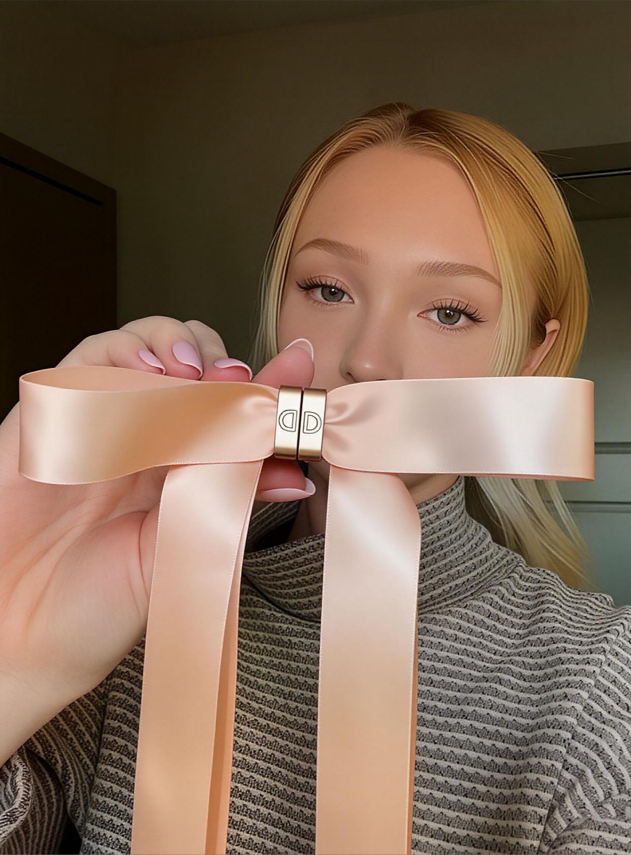 Magnetic Bow Hair Claw Clip Beige V1221-MAGNETIC-BOW-HAIR-CLAW-CLIP-OFF-WHITE