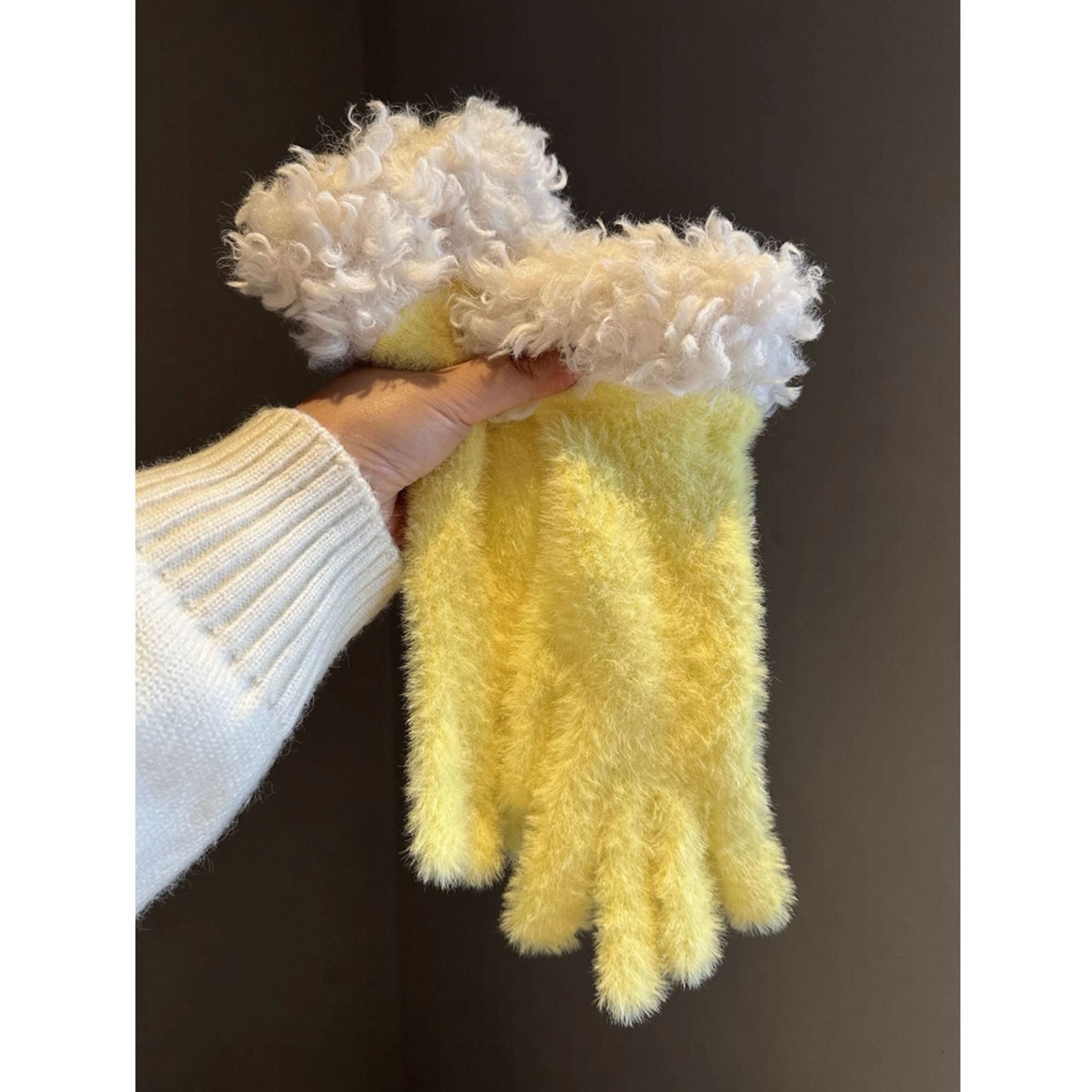 Beige Faux Mink Spliced Gloves V1221-XM-WZST-01