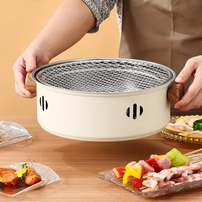 Portable mini tabletop barbecue grill, made of stainless steel, includes a grill mesh, designed for home use, V1232-BXSSKL001
