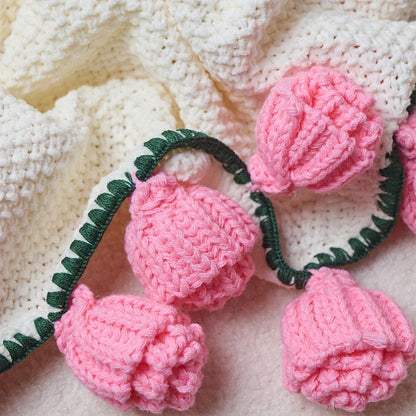 Hand-Crocheted Rose Round Blanket: A versatile romantic gift that brightens everyday warmth. (Diameter: 110 V1232-MGHT009