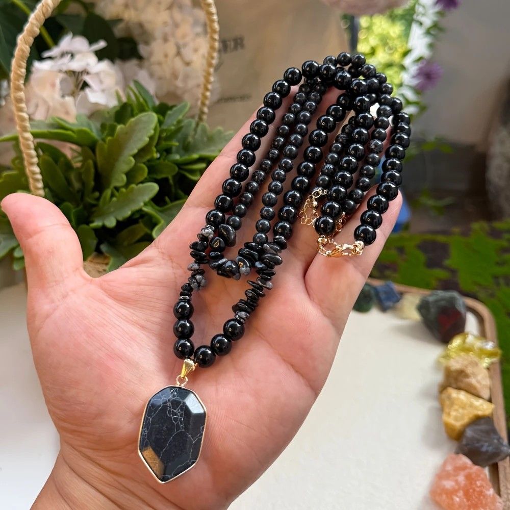 Vintage Double-Layer Hand-Strung Turquoise Necklace, Bohemian-Style Crackle Pendant for Protection and V1232-SCHSSXL001