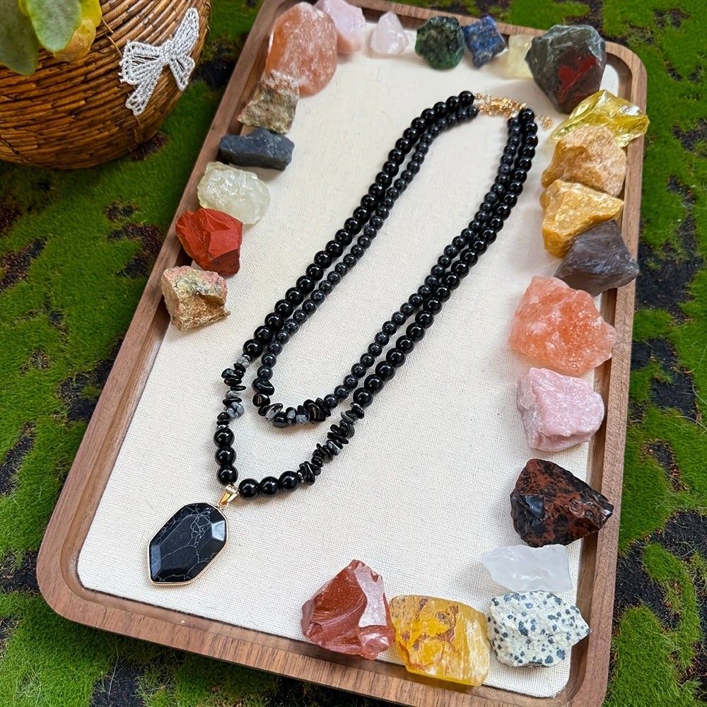 Vintage Double-Layer Hand-Strung Turquoise Necklace, Bohemian-Style Crackle Pendant for Protection and V1232-SCHSSXL001