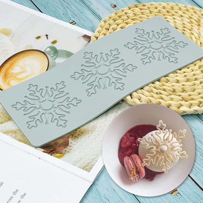Baking Molds (3-Piece Set) - Silicone Baking Molds - Three Different Shapes - Maple Leaf, Clover, and V1237-NKKS00045