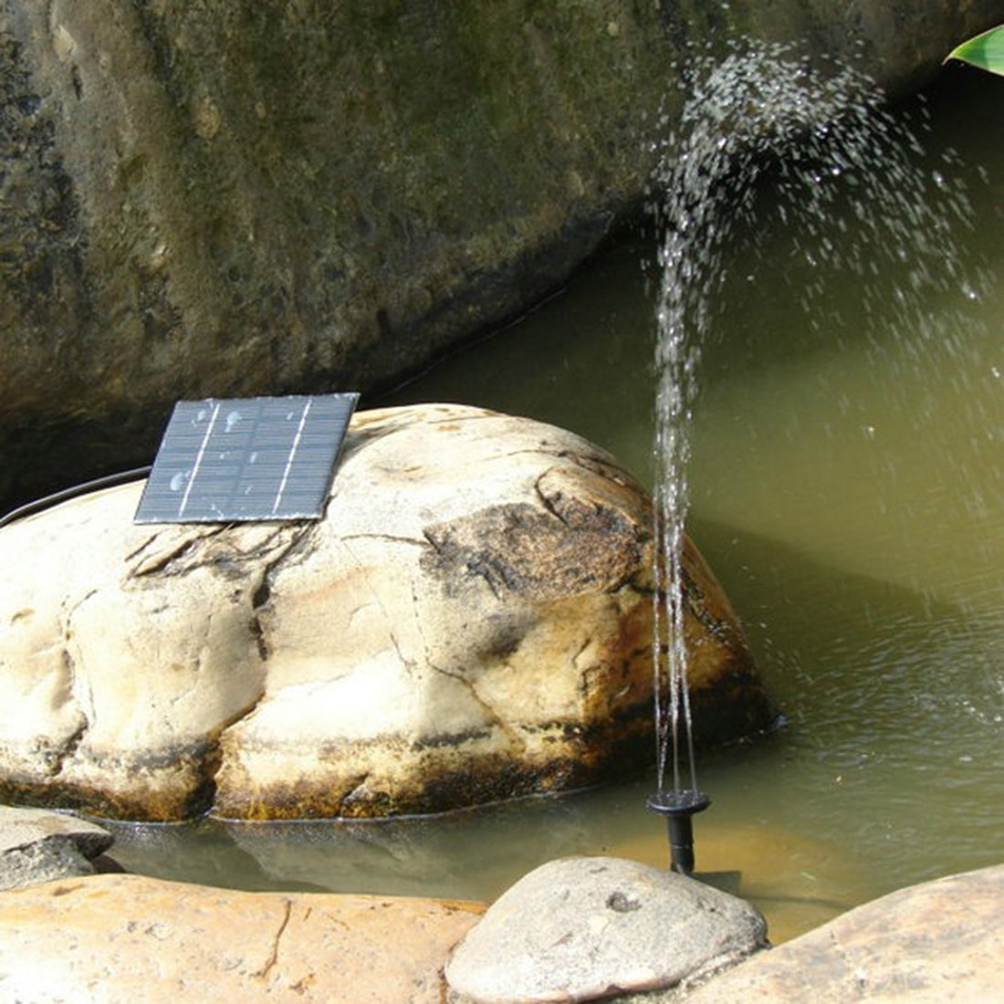 Solar-powered water pump with fountain function - 16 cm panel V1237-ZY-203-1964