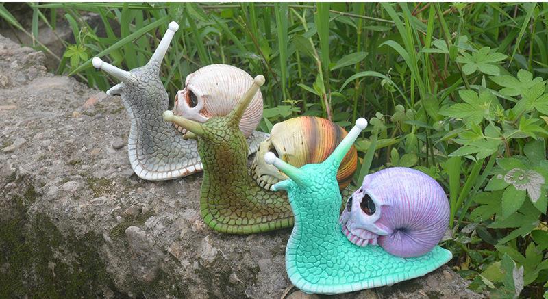 1-Pack Skeleton Snail Skull Sculpture Gothic Garden Home Decor, ZQKLA V1237-ZY-203-2789