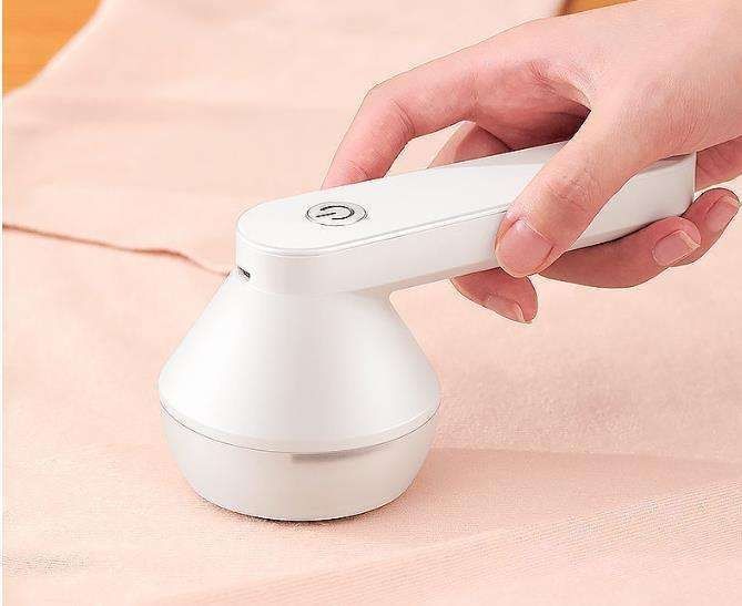 Portable Lint Remover Rechargeable, White V1237-ZY-506-0227