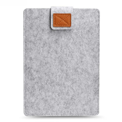 13-inch wool felt sleeve for MacBook Pro and Air, light gray V1237-ZY-506-0702