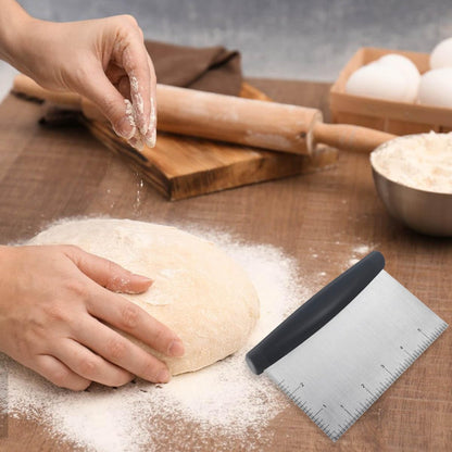 Plastic Bread Scraper Dough Cutter with Measuring Scale Multipurpose Bench Kitchen Tool Pastry for Cake V1258-DP02-A-1019