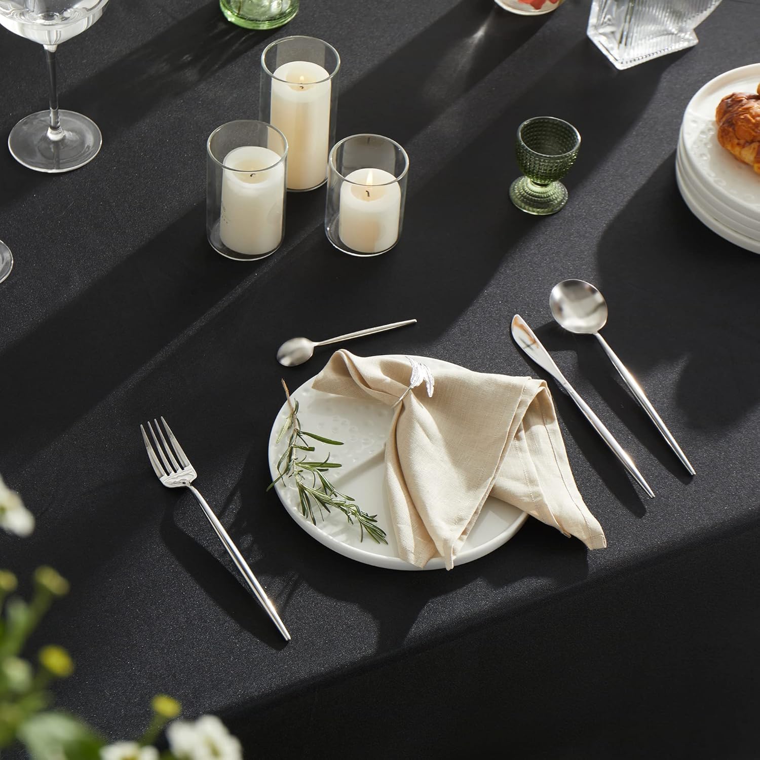Table Cloth 60x102 Inch Black Tablecloth for 6 Foot Table Washable Polyester Rectangle Tablecloth for Buffet V1258-DP02-B-1860