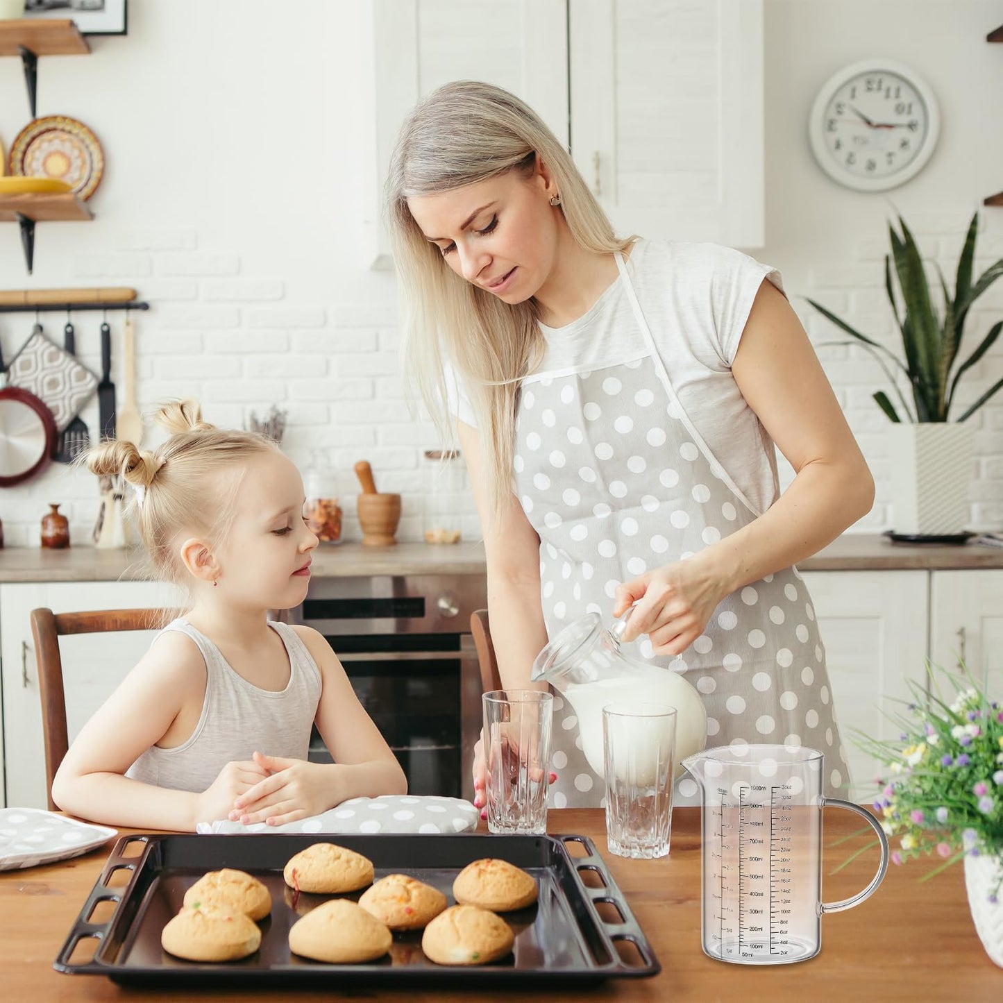 34OZ/1000ML Glass Measuring Cup (Ml/Oz/Cup), 4 Cups Multi-Purpose Kitchen Tool with V-Shaped Spout & Handle V1258-DP02-B-2926