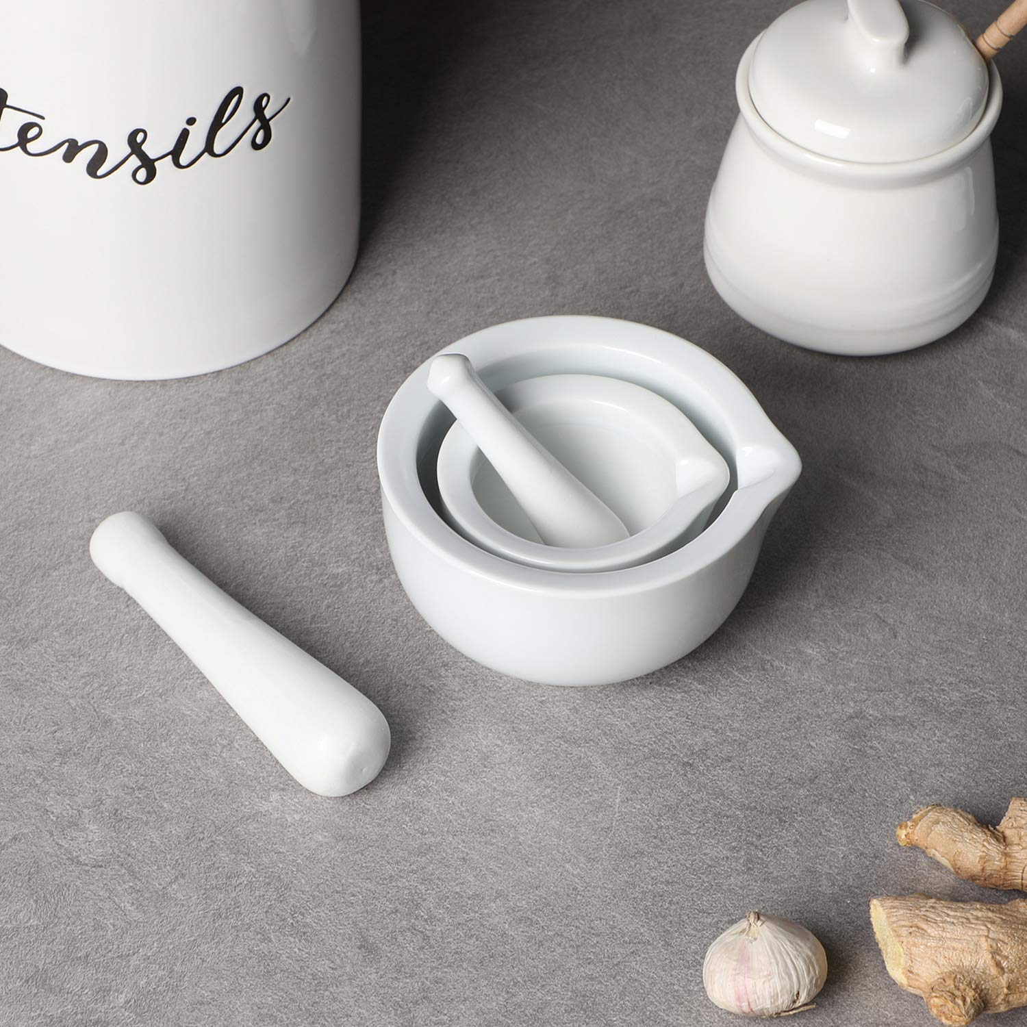 Porcelain Small Mortar and Pestle, Ceramic Herb Grinder Pill Crusher Set, 3.3 inch White V1258-DP02-B-35