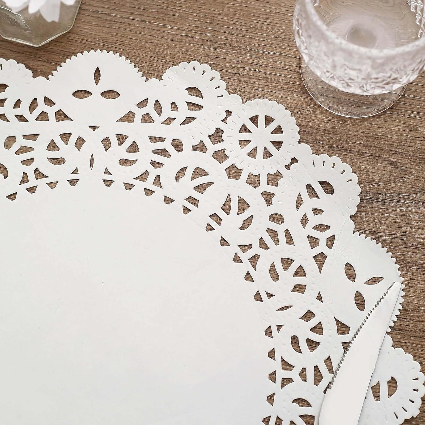 Efavormart 100 Pack Round White Paper Doilies, Food Grade Lace Paper Placemats - 14" V1258-DP02-B-3956