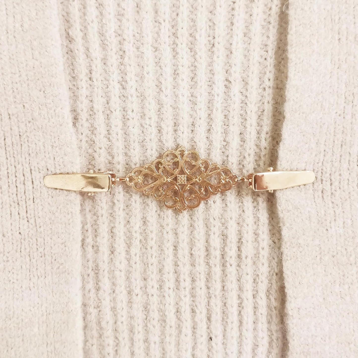 Retro Cardigan Collar Clips & Shirt Clips for Women V1258-DP02-B-4071