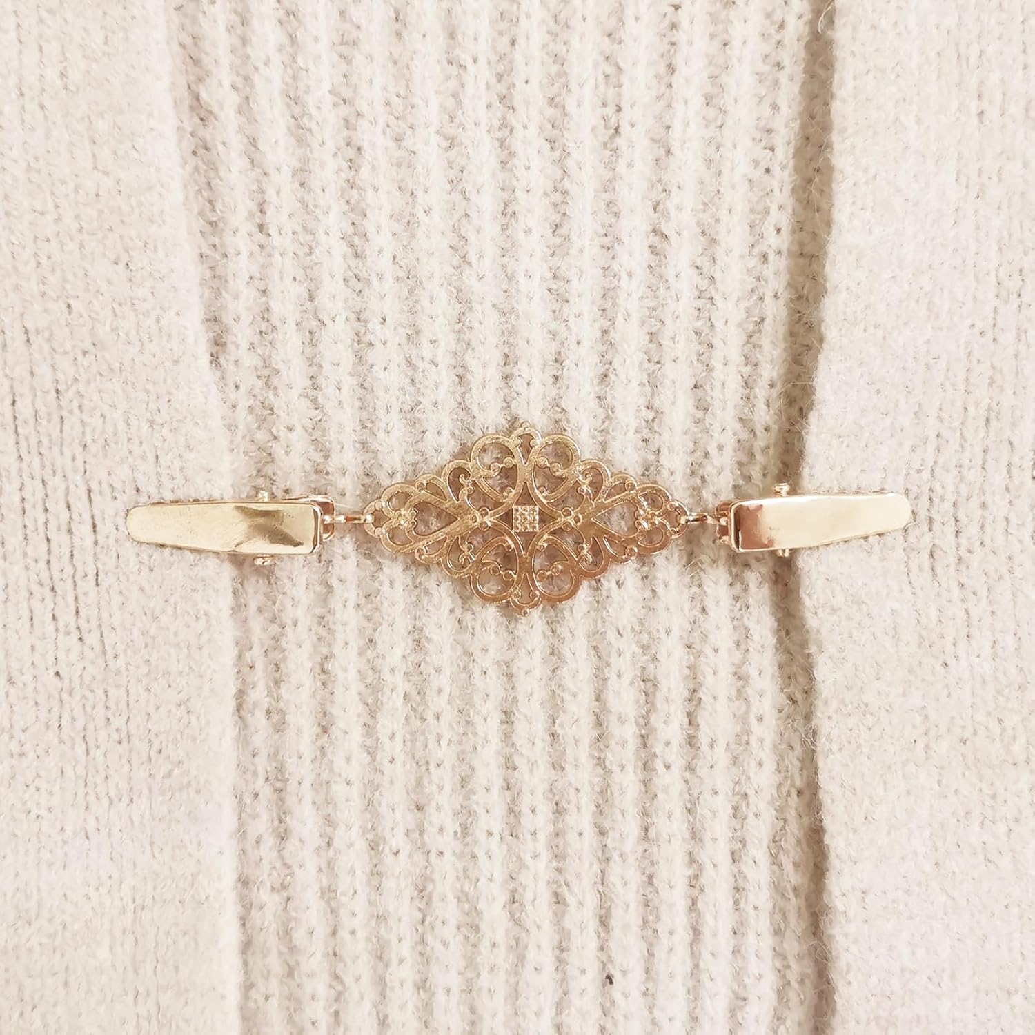 Retro Cardigan Collar Clips & Shirt Clips for Women V1258-DP02-B-4071