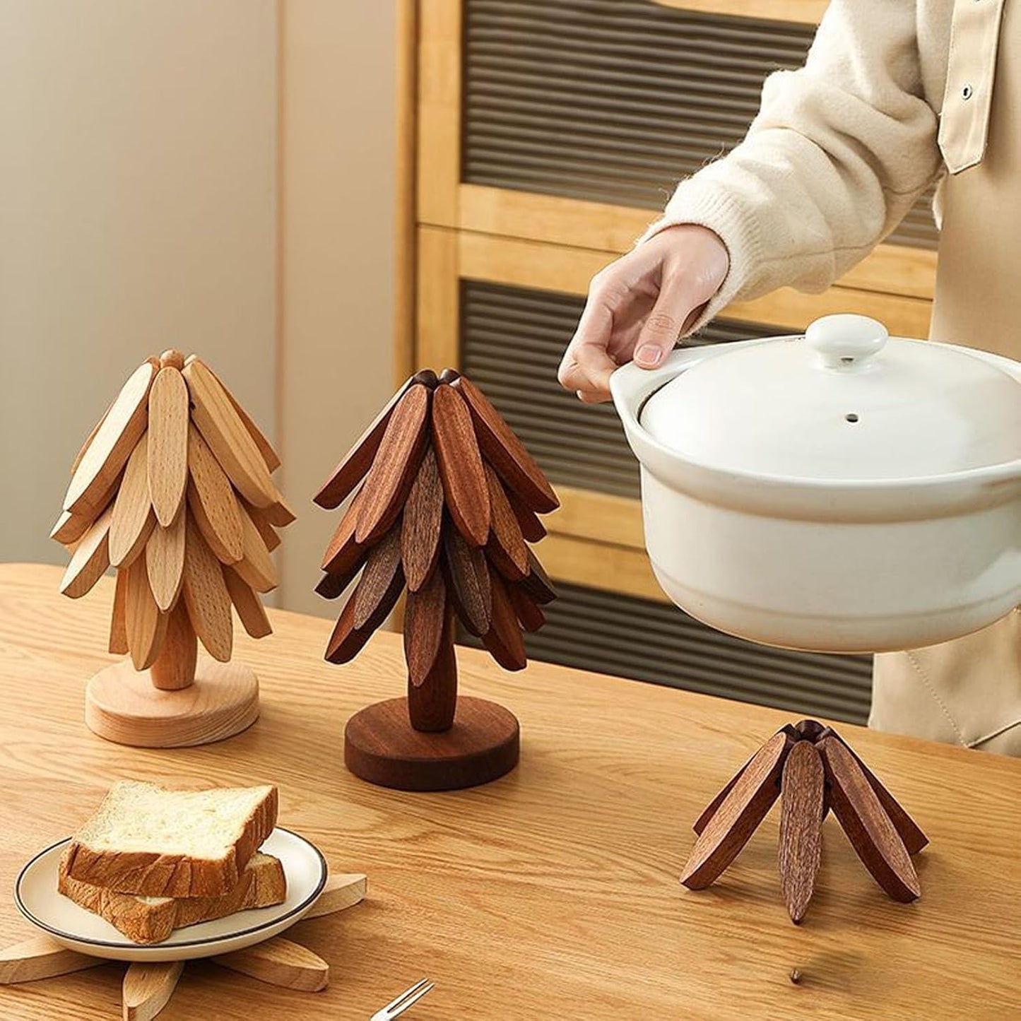 2-Piece Foldable Christmas Tree Design Pot Holders Set Decorative Heat Resistant Trivets with Holder for Hot V1258-DP02-BOL-212