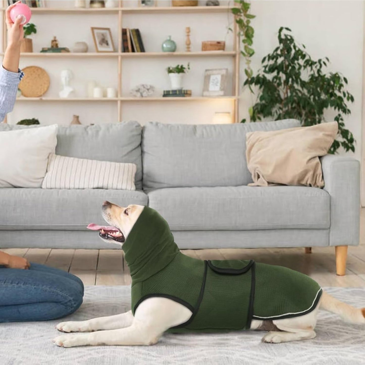 Winter Dog Coat - Soft Adjustable Bodywarmer - Warm - Size M - Military Green V1258-DP02-BOL-662