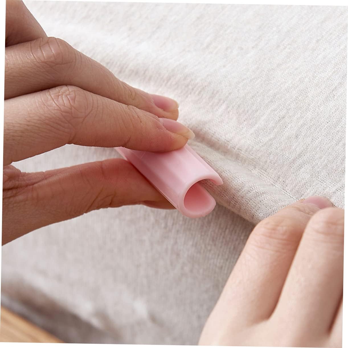 6 Pack Silicone Sheet Holders Anti-Slip Bed Sheet Clips for Mattress & Duvet V1258-DP02-BOL-85