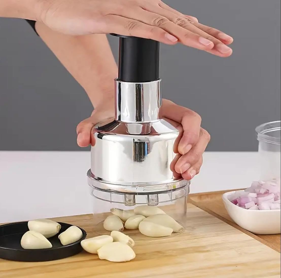 Handheld Garlic Press - Lightweight & Compact Manual Food Processor for Garlic Onion Vanilla Vegetables - V1258-DP02-BOL-92