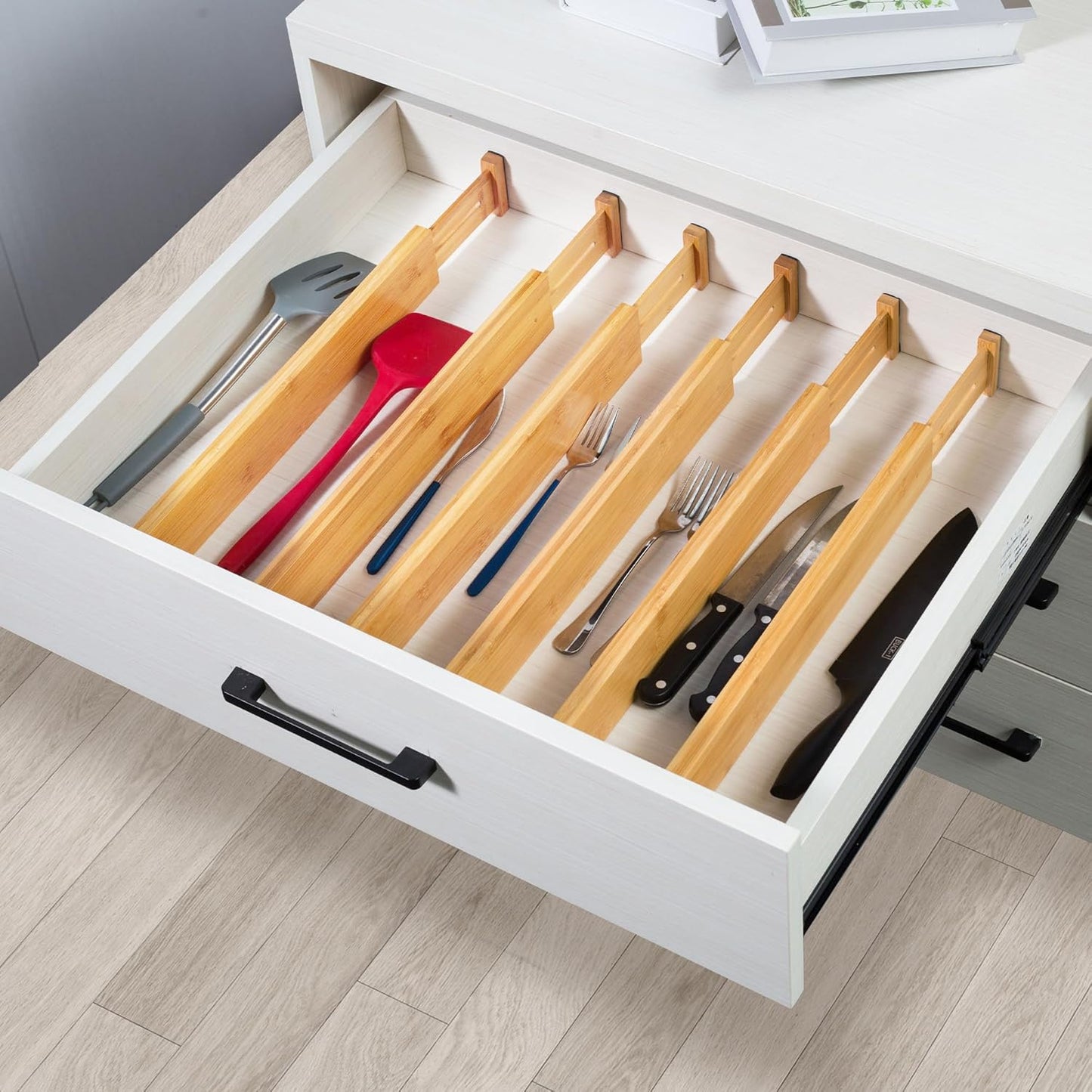 Adjustable Bamboo Drawer Dividers, Expandable Drawer Organizer for Kitchen, Bedroom, Bathroom, Dresser and V1258-DP02-C-1091