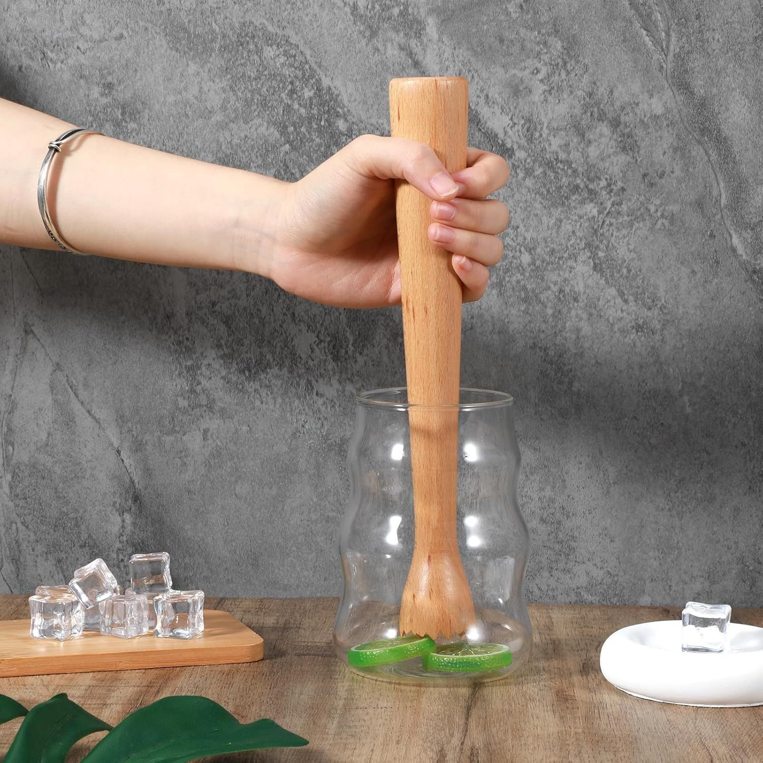 Wooden Muddler for Cocktails, Durable Muddler for Lemonade, Professional Bar Muddler Tool, Home and Bar V1258-DP02-E-638