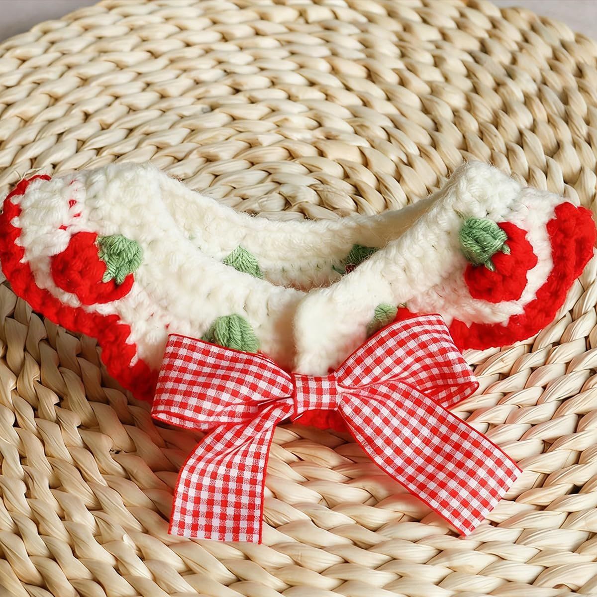 2 Pcs Cat Knitted Collar Cute Strawberry Pattern Scarf Adjustable Kitten Bib Bow with Soft Ruffled Edges Pet V1258-DP02-E-660