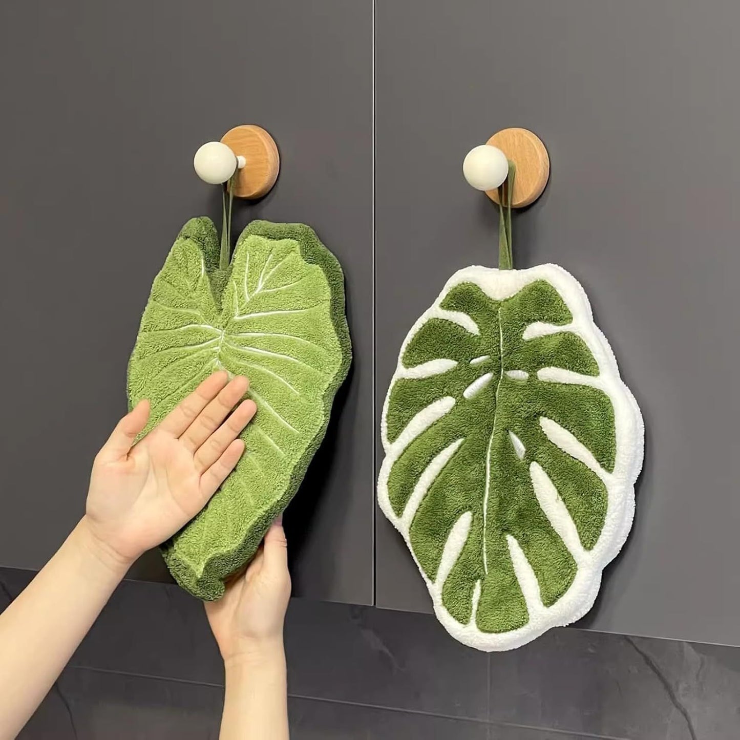 2 Pcs Set Leaf Design Coral Fleece Hand Towel Soft Absorbent Towel for Kitchen, Bathroom, and Countertop Decor V1258-DP02-F-903