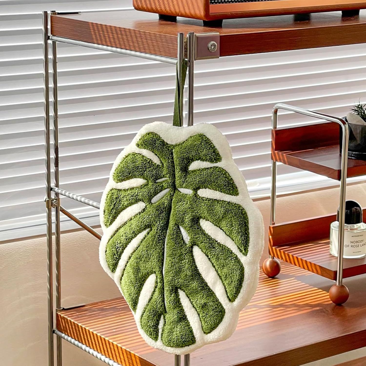 2 Pcs Set Leaf Design Coral Fleece Hand Towel Soft Absorbent Towel for Kitchen, Bathroom, and Countertop Decor V1258-DP02-F-903