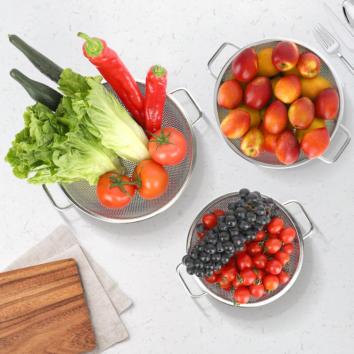 Colander for Kitchen, 3QT, Stainless Steel Colander Strainer with Handle for Fruits Vegetables Cooking Food, V1258-DP02-WO-1061