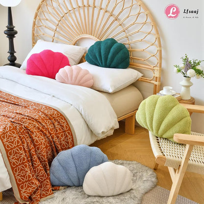 Ivory Seashell Throw Pillows, Shell Shaped Throw Pillows, 13 Inch Soft Home Decorative Pillow Plush Cushion V1258-DP02-WO-115