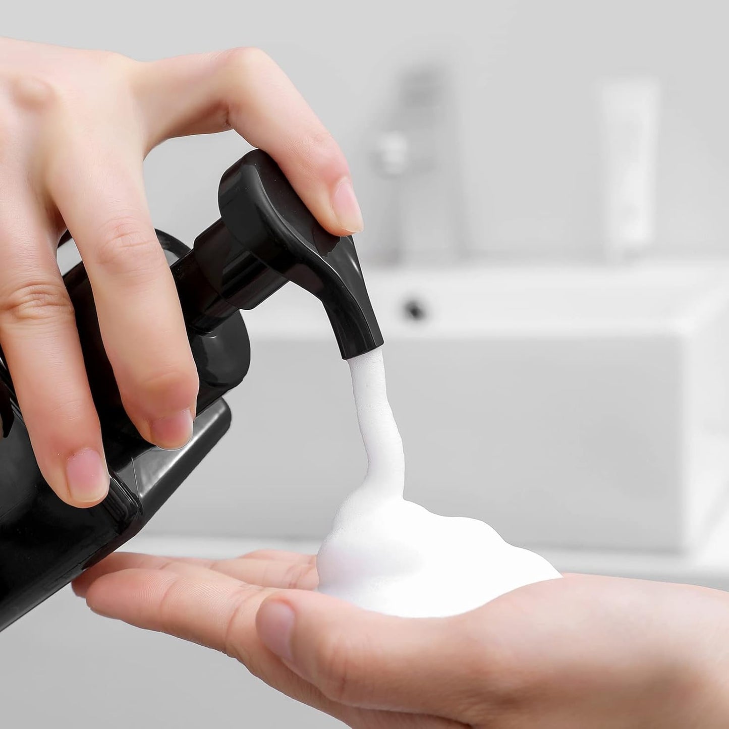 Foaming Soap Dispenser, 15oz Refillable Pump Bottle Plastic for Liquid Soap, Shampoo, Body Wash, 4 Pcs, Black V1259-DP01-A-1930