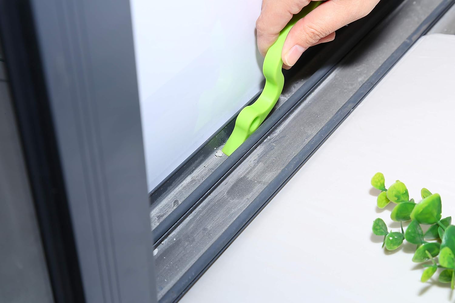2pcs Hand-held Groove Gap Cleaning Tools Door Window Track Kitchen Cleaning Brushes(Green) V1259-DP01-A-2028