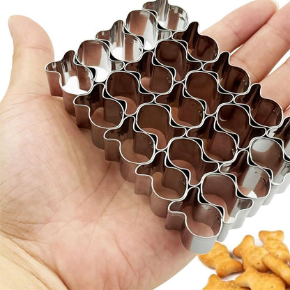 Gold Fish Cracker Cutter - 25 Cavity Fish Shaped Cookie Cutter - Stainless Steel - Silver - 1 Piece V1259-DP01-A-2443
