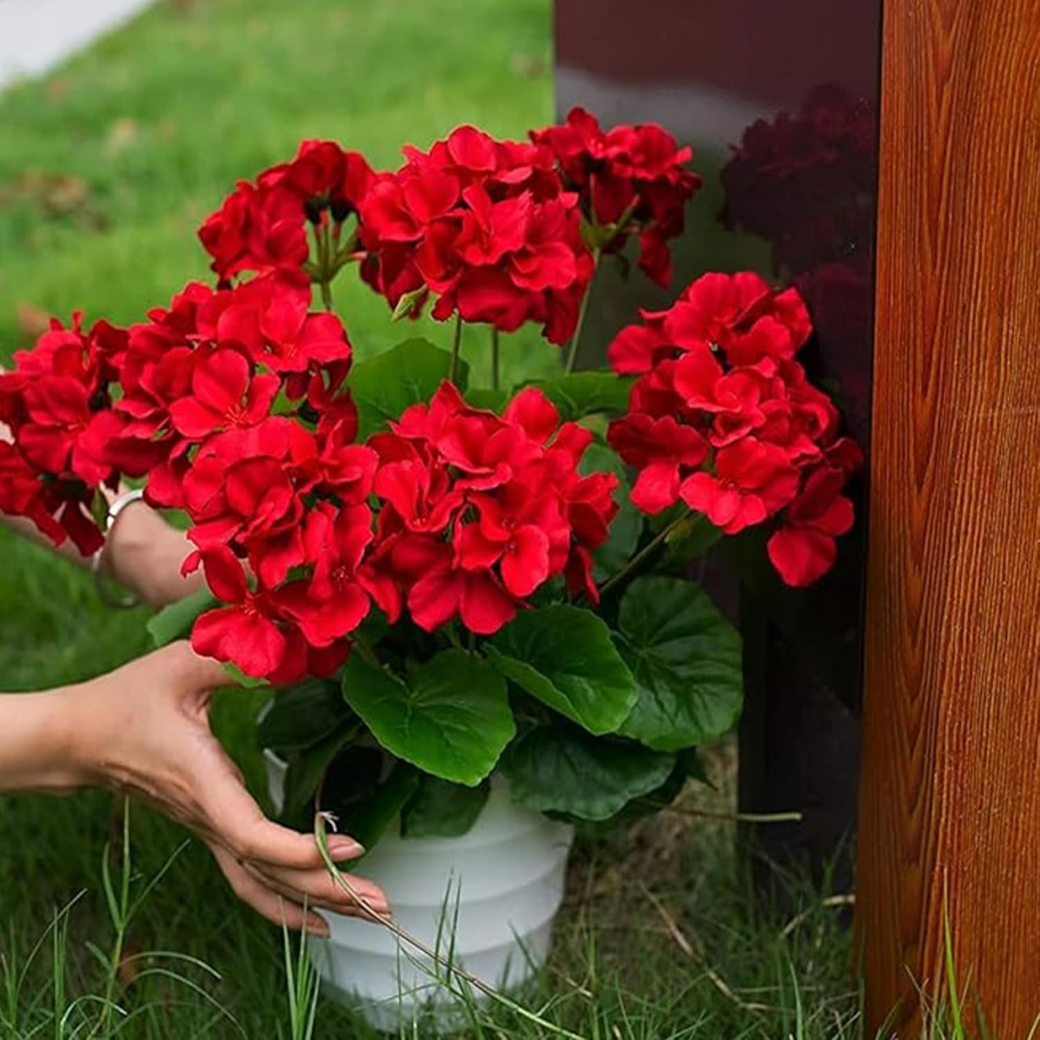 6Pcs Artificial Geraniums 14 Inch Lifelike Artificial Flowers with Adjustable Branches Long Lasting Vibrant V1259-DP01-A-2720