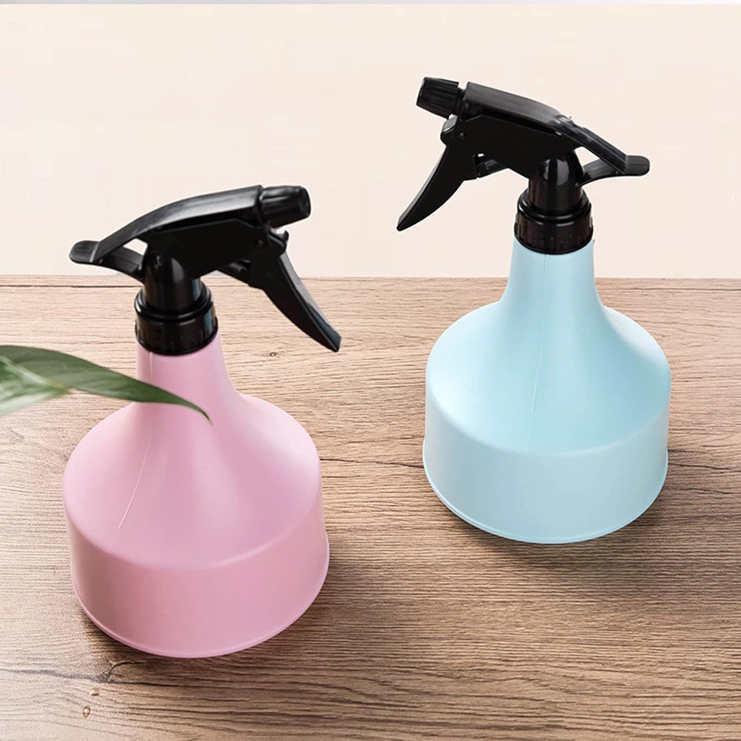 600ml Hair Styling Spray Bottle for Cutting & Styling, Empty Water Tool for Daily Hair Care V1259-DP01-A-2812