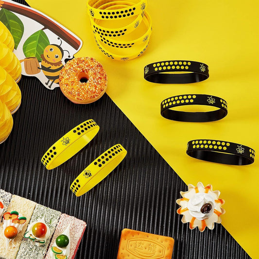 60 Pcs Bee Silicone Bracelets Bulk, Honeybee Party avors or World Bee Day Honeybee Theme Party Birthday Baby V1259-DP01-E-474