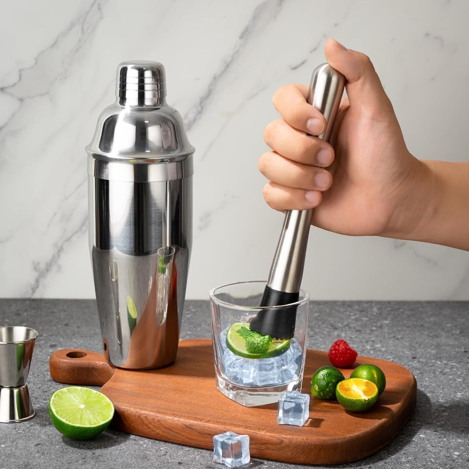 7-Piece Cocktail Shaker Set, 24oz Shaker Strainer Muddler Jigger Mixing Spoon Pourers, Bartender Kit, Bar V1259-DP01-F-482