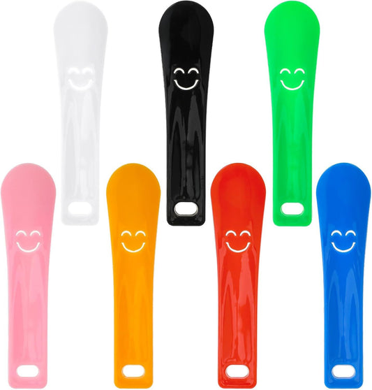 7 Pack Kids Shoe Horn, 5.9" Small Plastic Shoe Horn for Kids, Mini Shoes Helpers to Put on Your Shoes for V1259-DP01-G-00020